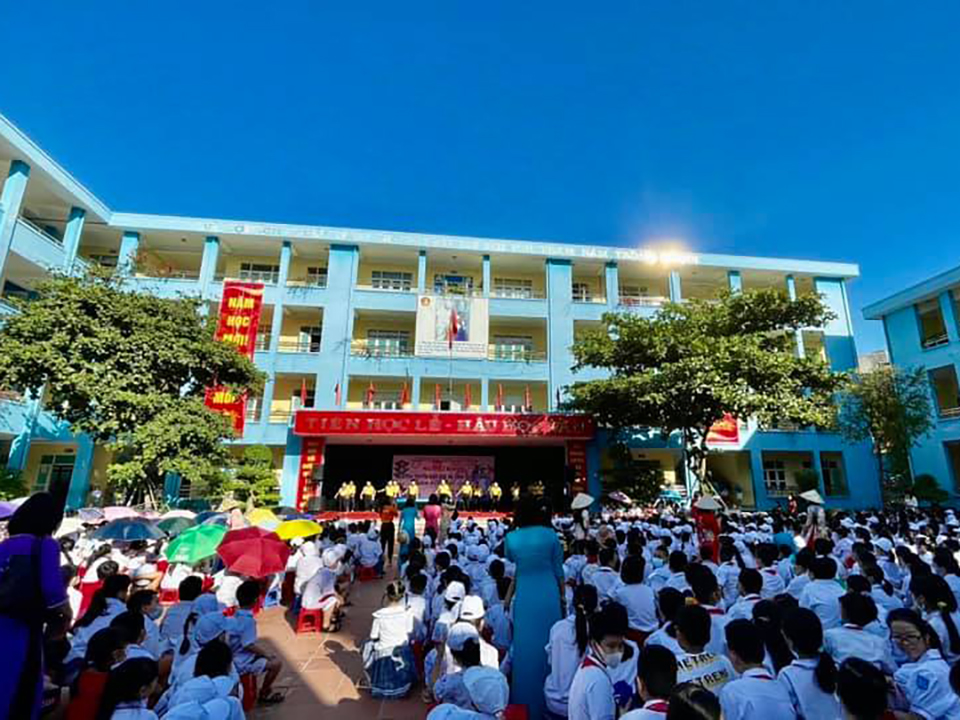 Giới thiệu trường tiểu học Quang Trung